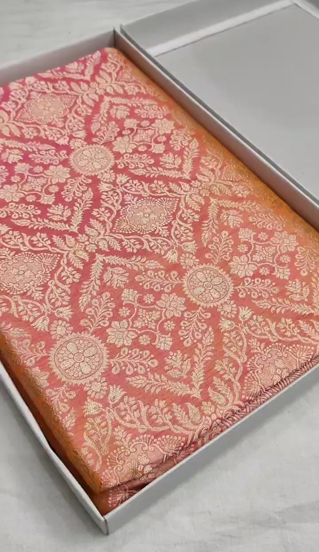 Dual Tone Peach Banarasi Handloom Katan Silk Tanchoi Saree