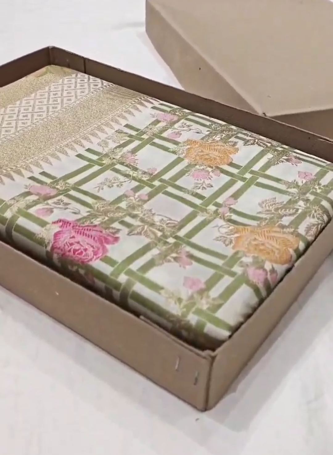 Cream Banarasi Soft Katan Silk Tilfi Meenakari Saree