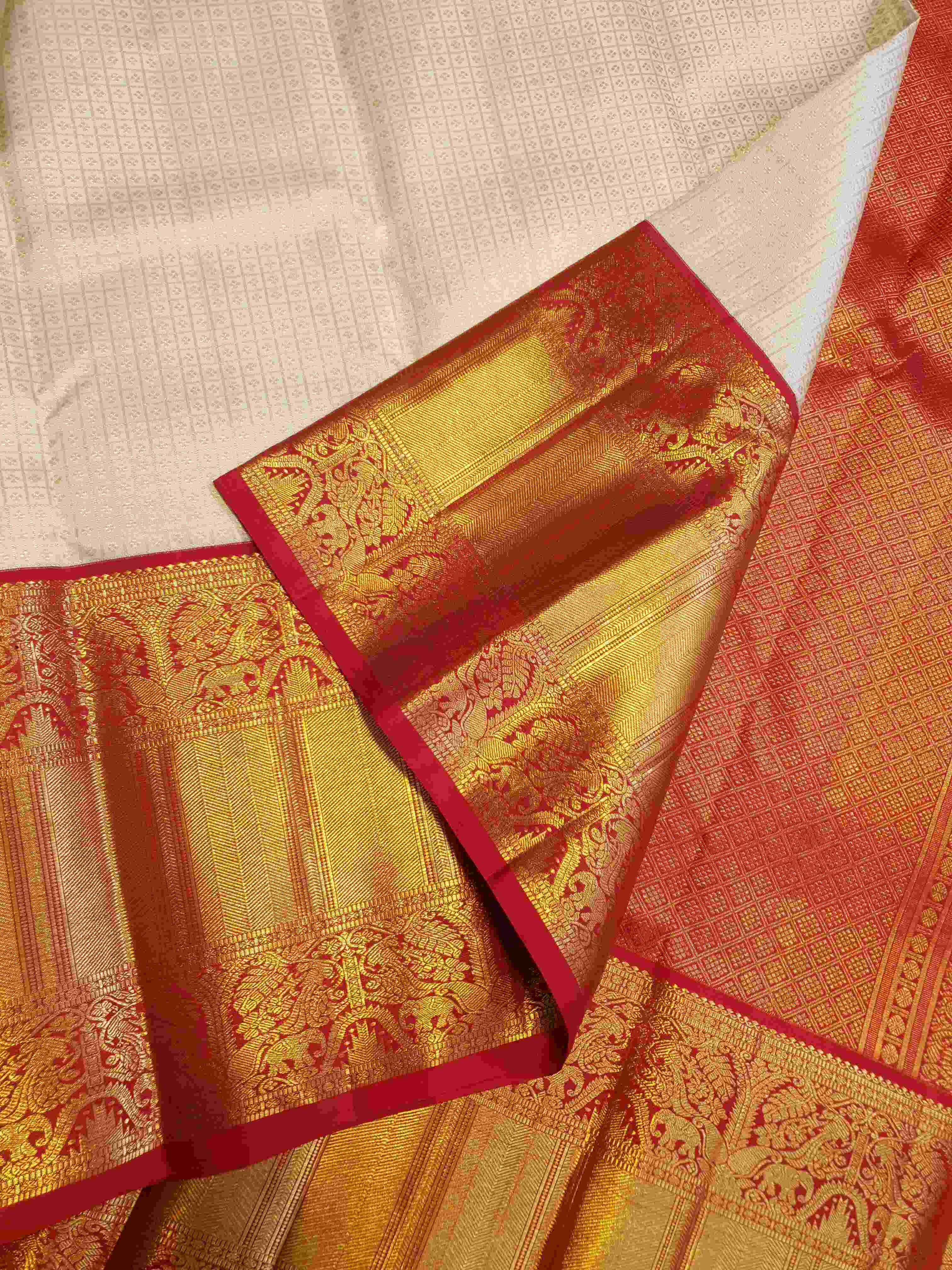 Cream Kanchipuram Handloom 2G Gold Pattu Silk Saree