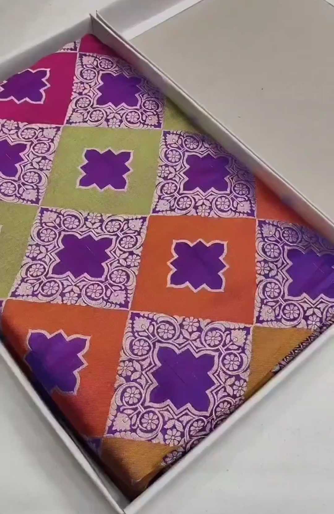 Lilac Banarasi Handloom Katan Silk Rangkaat Meenakari Saree