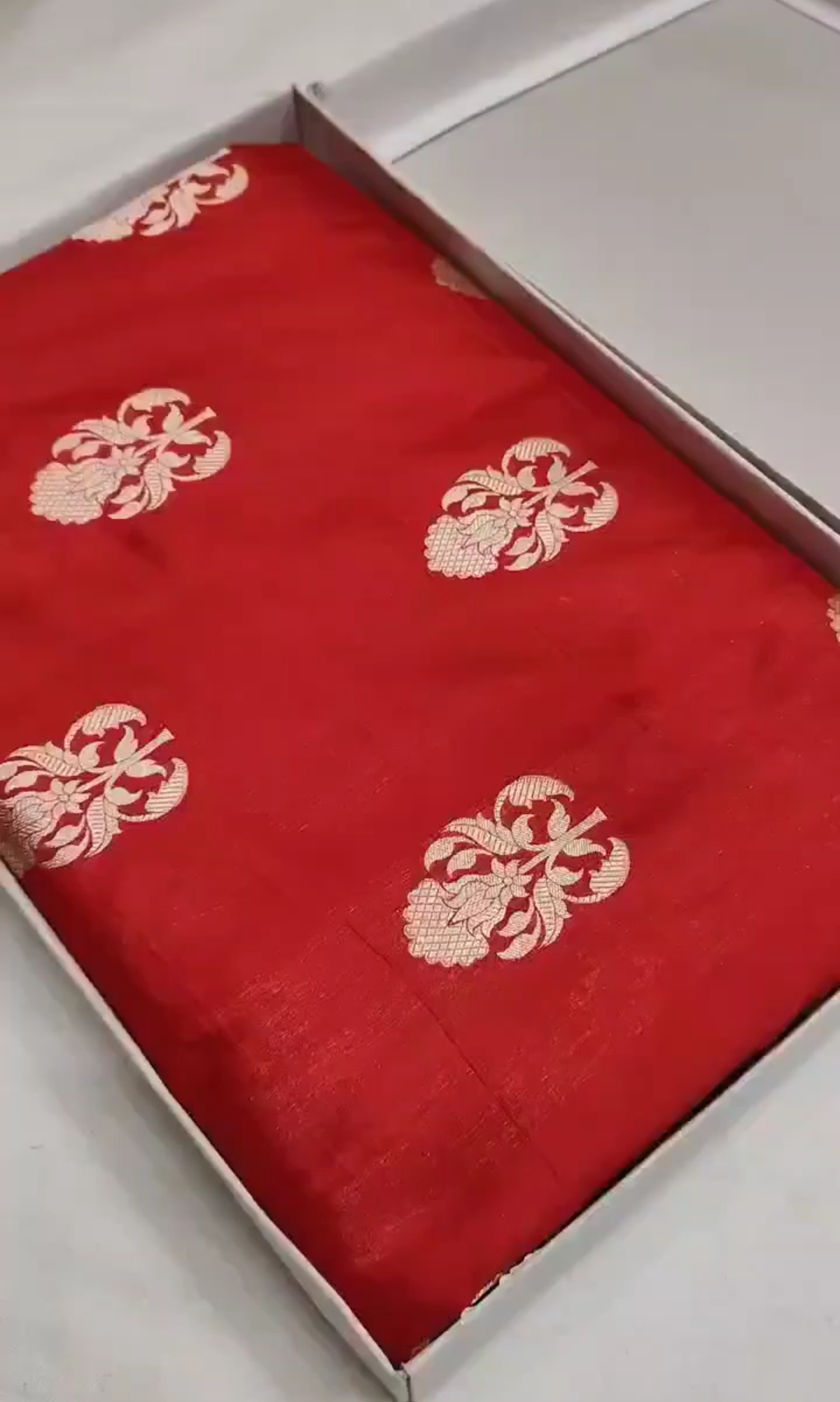 Red Banarasi Handloom Katan Silk Saree