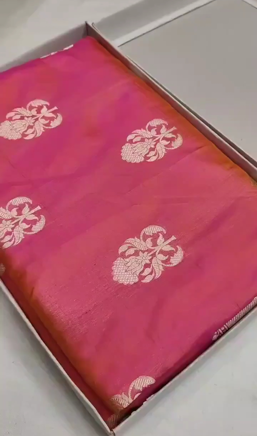 Dual Tone Pink Banarasi Handloom Katan Silk Saree