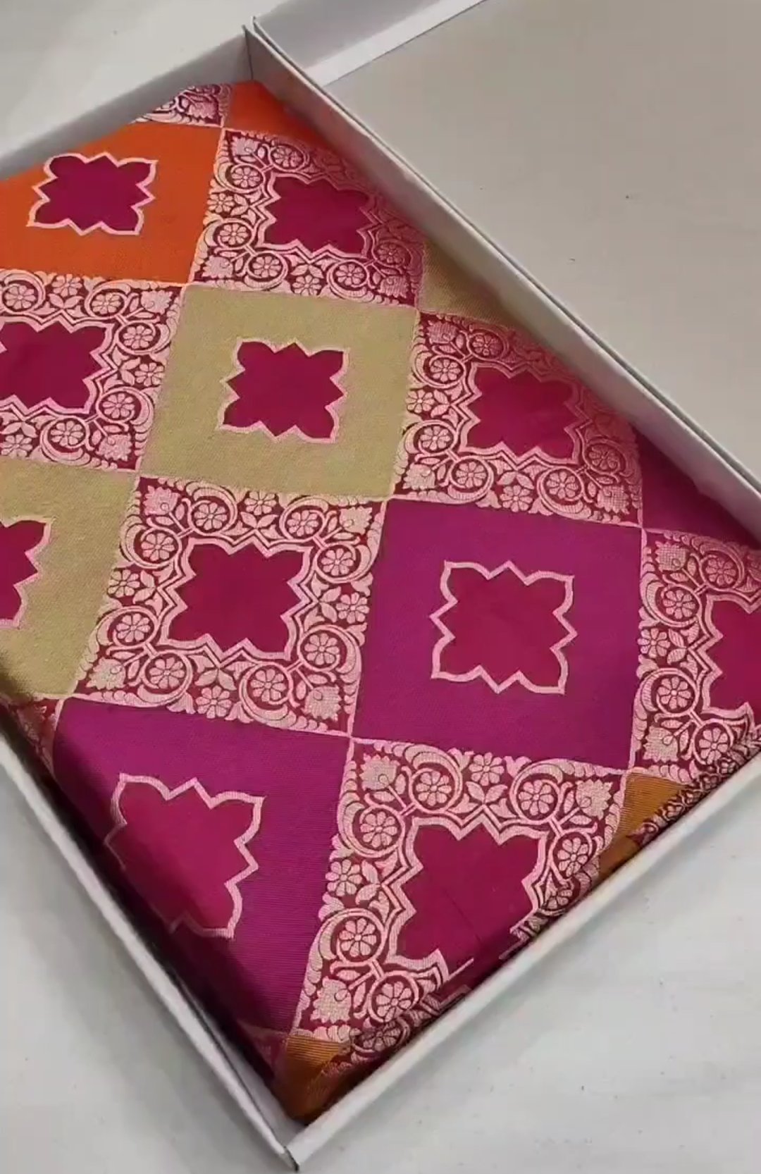 Dark Pink Banarasi Handloom Katan Silk Rangkaat Meenakari Saree