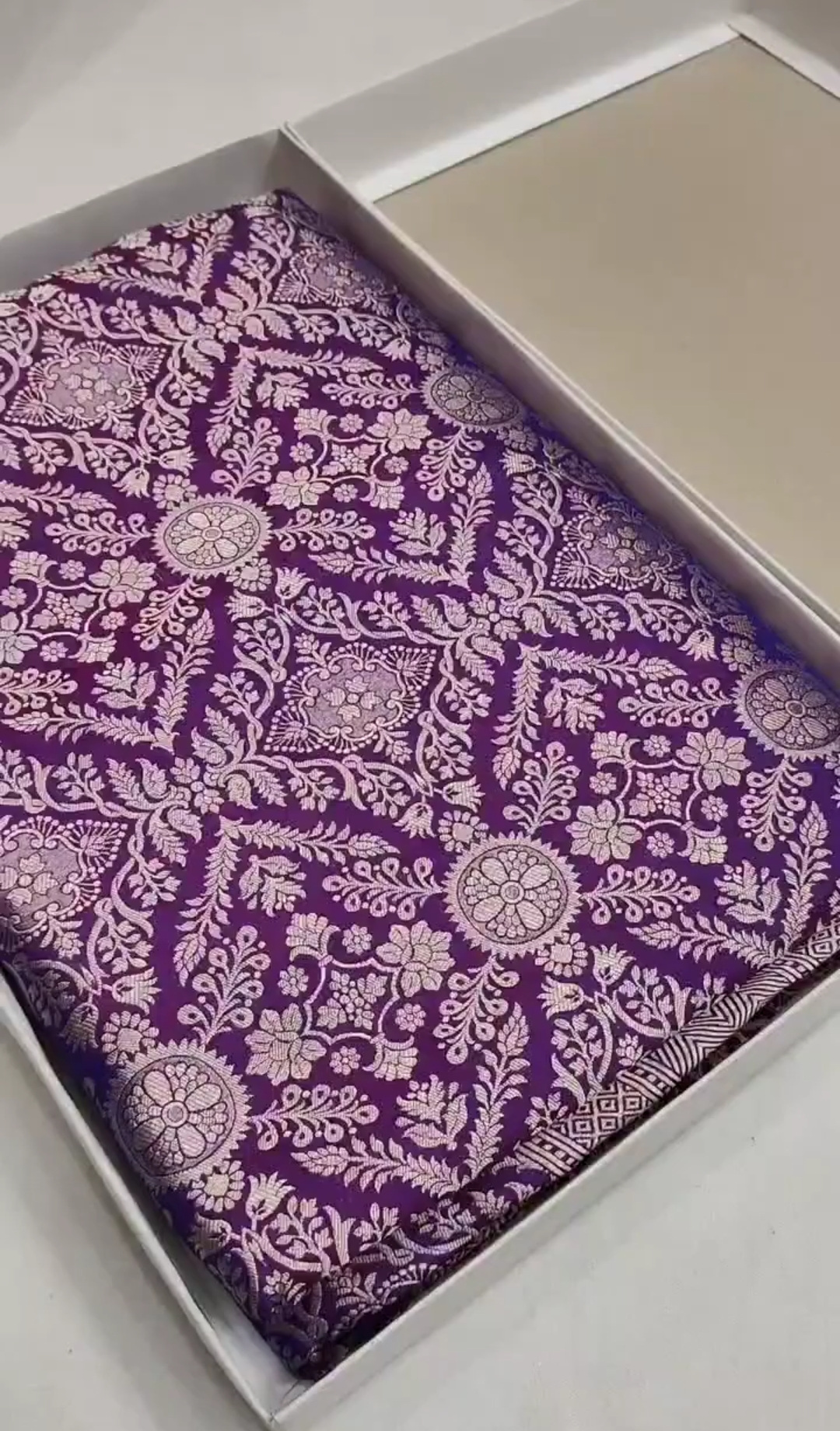 Dual Tone Purple Banarasi Handloom Katan Silk Tanchoi Saree